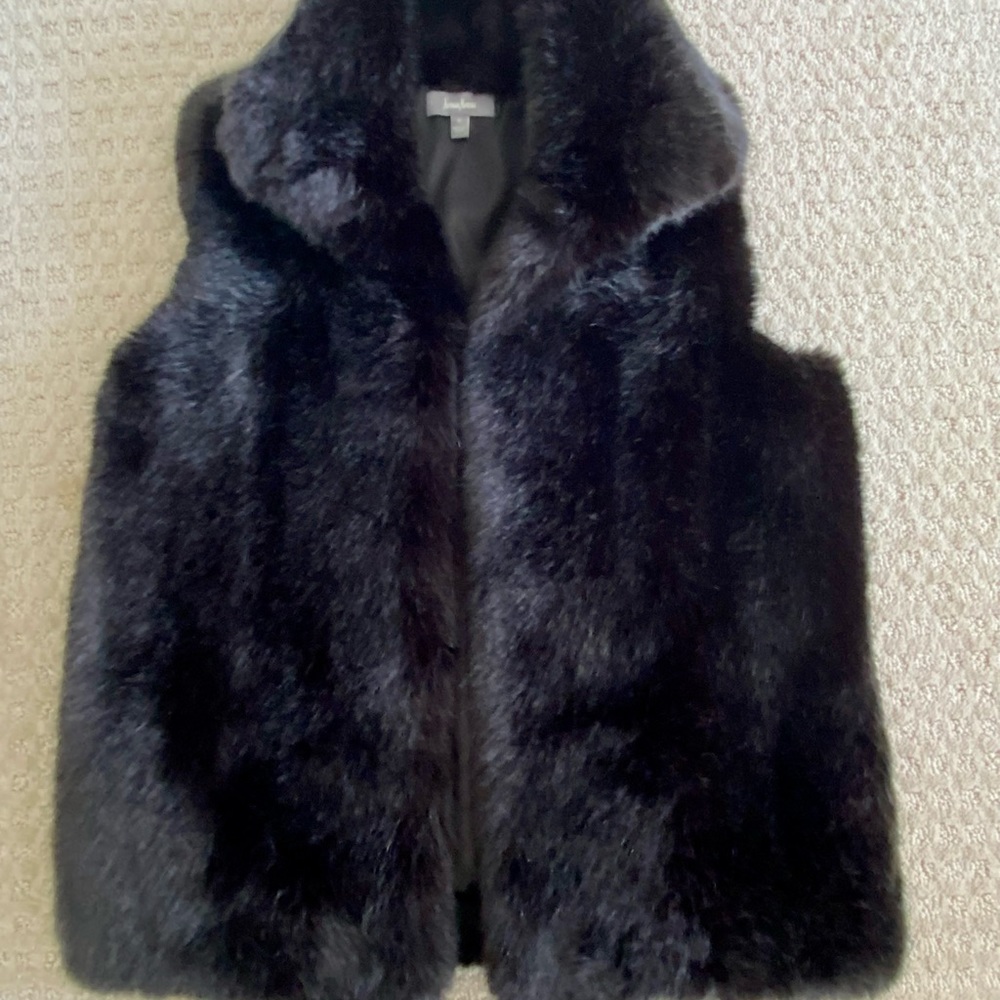 Women’s Faux Fur Vest